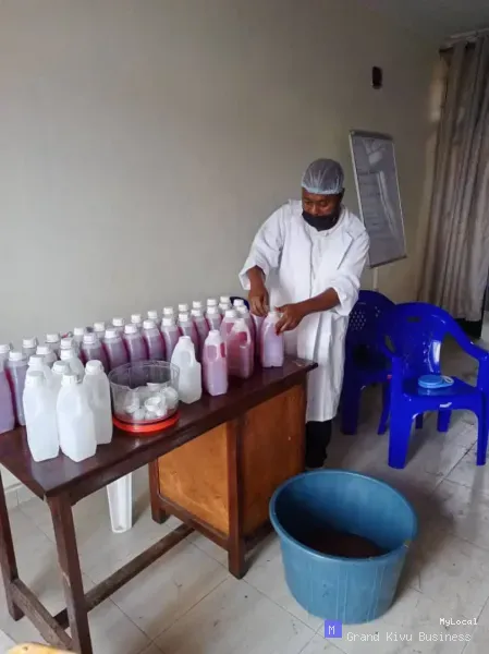 Fabrication de jus en basse de fruits naturel 